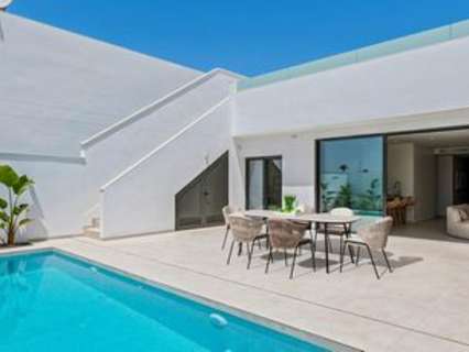 Villa en venta en Los Alcázares