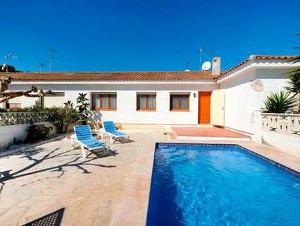 Villa en alquiler de temporada en Mont-Roig del Camp