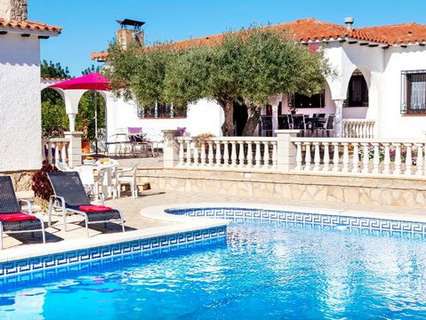 Villa en alquiler de temporada en Mont-Roig del Camp