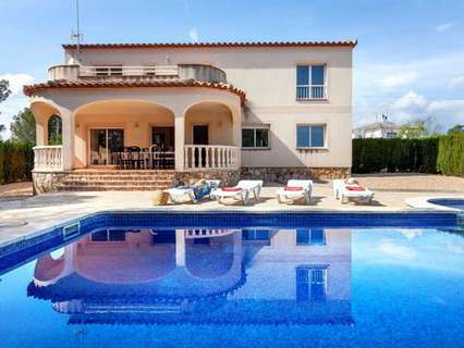 Villa en alquiler de temporada en Mont-Roig del Camp