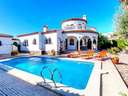 Villa en alquiler de temporada en Mont-Roig del Camp