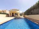 Villa en alquiler de temporada en Mont-Roig del Camp