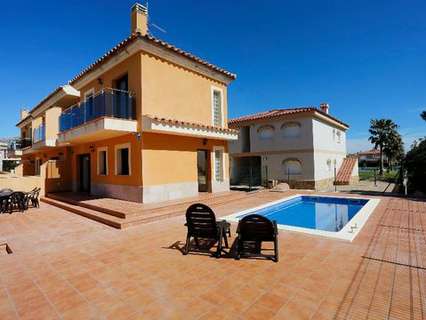 Villa en alquiler de temporada en Mont-Roig del Camp