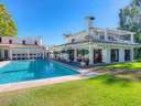Villa en venta en Estepona