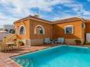 Villa en venta en Quesada