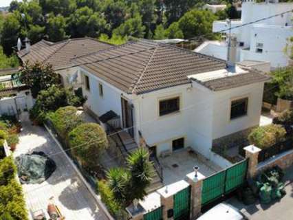Villa en venta en Benillup