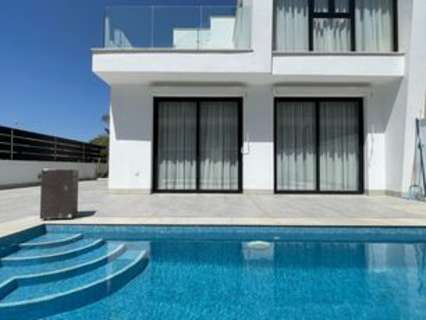 Villa en venta en Benijófar
