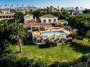 Villa en venta en Manilva