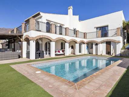 Villa en venta en Estepona