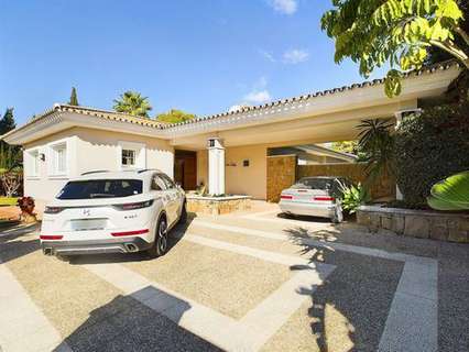 Villa en venta en Estepona