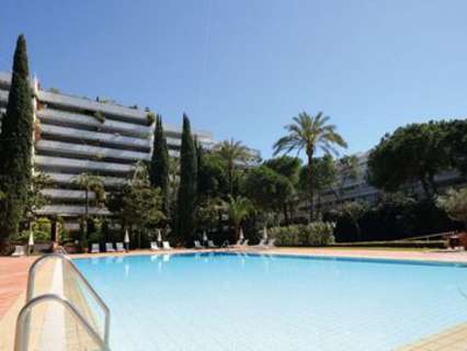 Apartamento en venta en Marbella