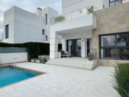 Villa en venta en Quesada