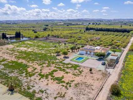 Villa en venta en Los Montesinos