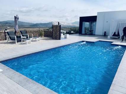 Villa en venta en Hondón de las Nieves