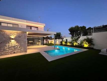 Villa en venta en Orihuela