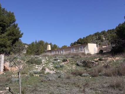 Villa en venta en Petrer