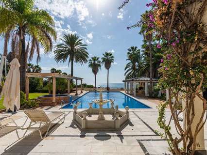 Villa en venta en Estepona