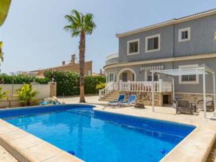 Villa en venta en Guardamar del Segura