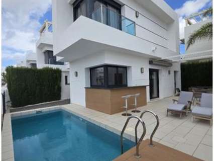 Villa en venta en Quesada