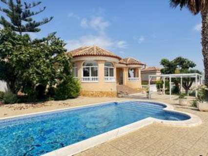 Villa en venta en San Miguel de Salinas