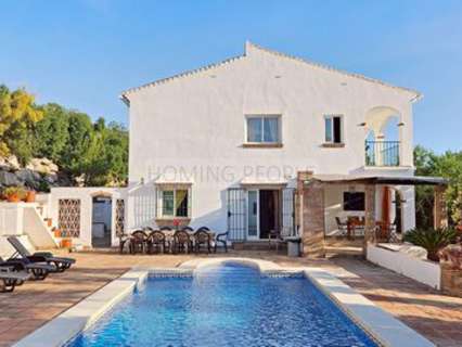 Villa en alquiler en Alcaucín