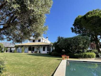 Villa en venta en Mijas