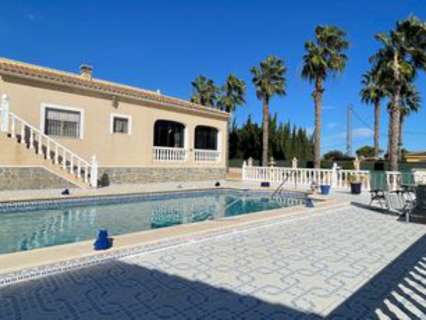 Villa en venta en Catral