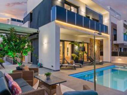 Villa en venta en Orihuela zona Orihuela-Costa