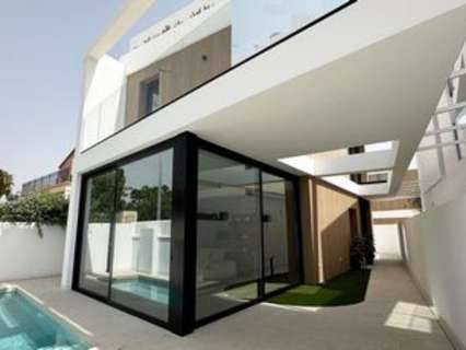 Villa en venta en Pilar de la Horadada