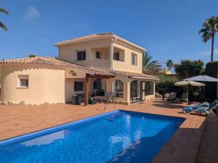 Villa en venta en Teulada zona Moraira