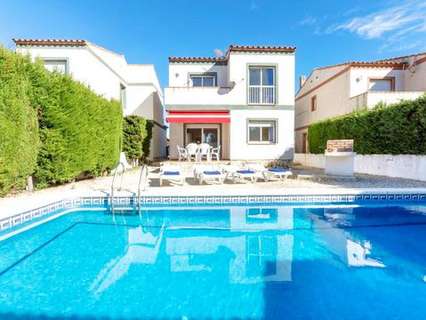 Villa en alquiler de temporada en Mont-Roig del Camp