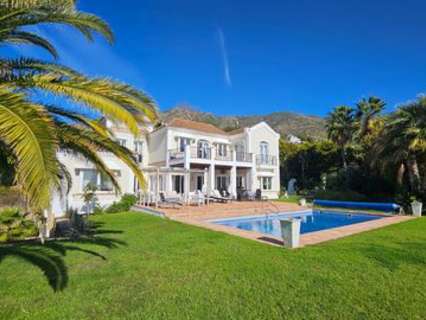 Villa en venta en Mijas