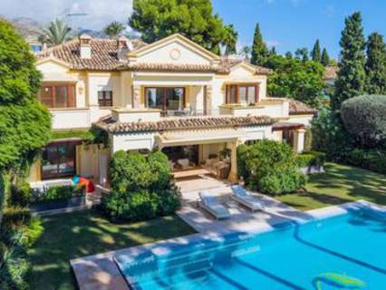 Villa en venta en Ojén
