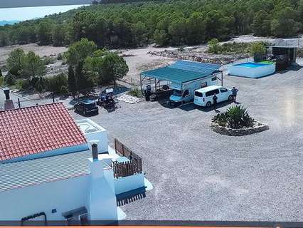 Villa en venta en Yecla