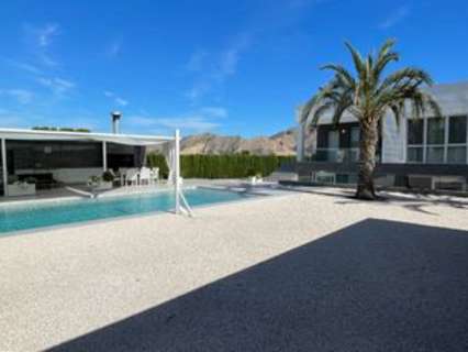 Villa en venta en Orihuela