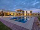 Villa en venta en Girona