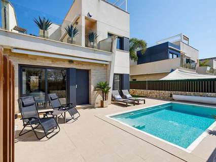 Villa en venta en Pilar de la Horadada