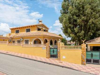 Villa en venta en Jacarilla