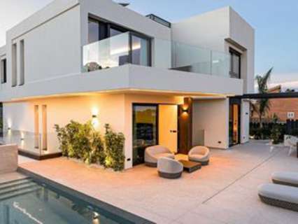 Villa en venta en La Nucía