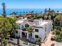 Villa en venta en Estepona