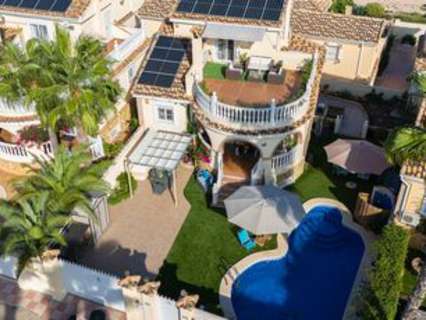 Villa en venta en Santa Pola