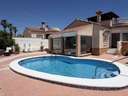 Villa en venta en Orihuela