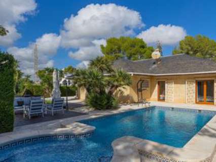 Villa en venta en Orihuela zona Orihuela-Costa