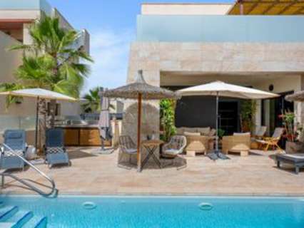 Villa en venta en Benijófar