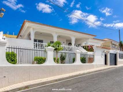 Villa en venta en Arona