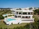Villa en venta en Estepona