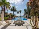 Villa en venta en Estepona