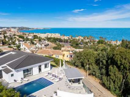 Villa en venta en Mijas