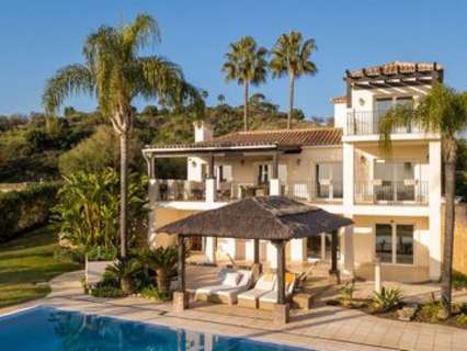 Villa en venta en Estepona