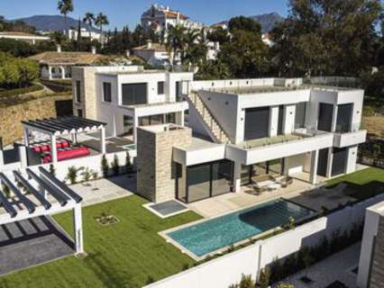 Villa en venta en Benahavís
